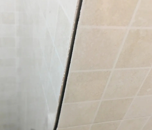 肥乡瓷砖空鼓维修公司分享阳台瓷砖脱落的修复过程可以分为以下几个步骤
